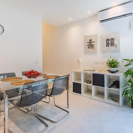 Luxurious One Bedroom Duplex Maisonette