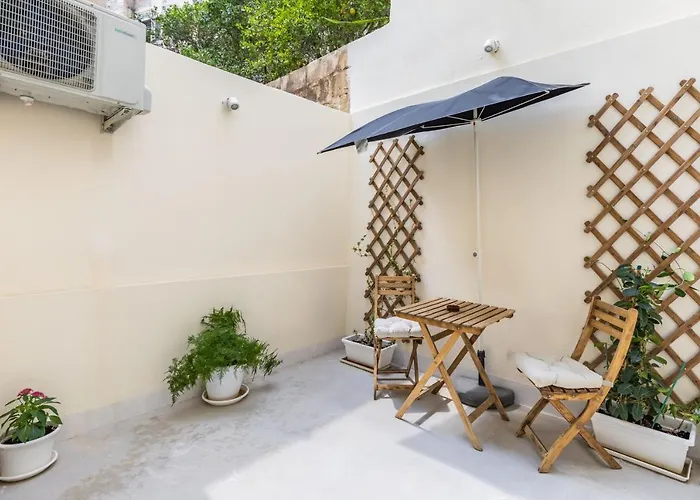 Luxurious One Bedroom Duplex Maisonette Lejlighed Sliema