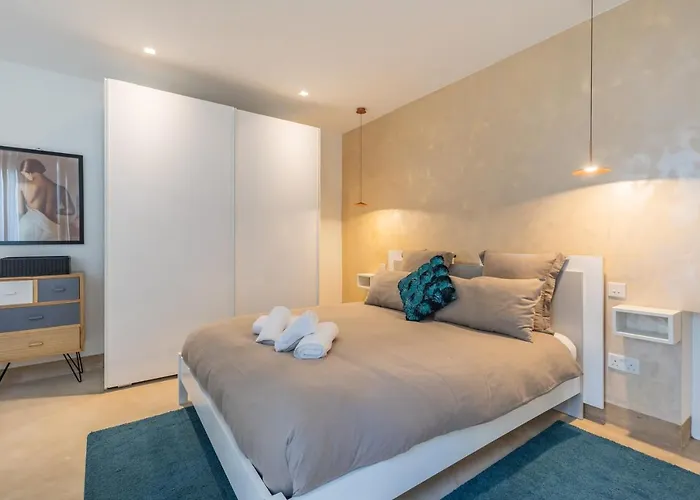 Luxurious One Bedroom Duplex Maisonette