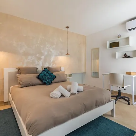 Lägenhet Luxurious One Bedroom Duplex Maisonette